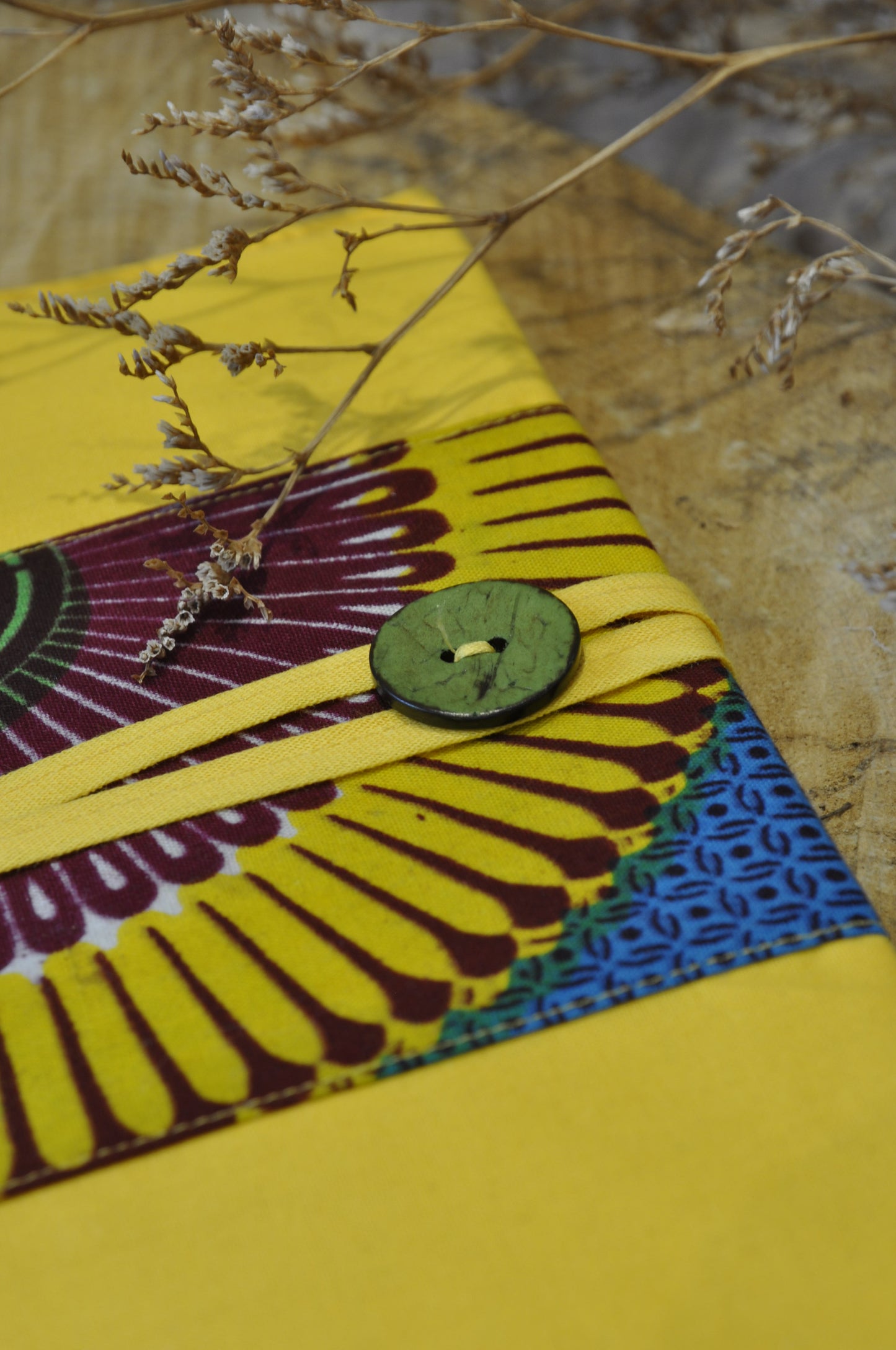 CONFIDENCE - couvre carnet A5 - wax upcyclé - fait en Belgique - ethnique - écrire, rêver et se confier