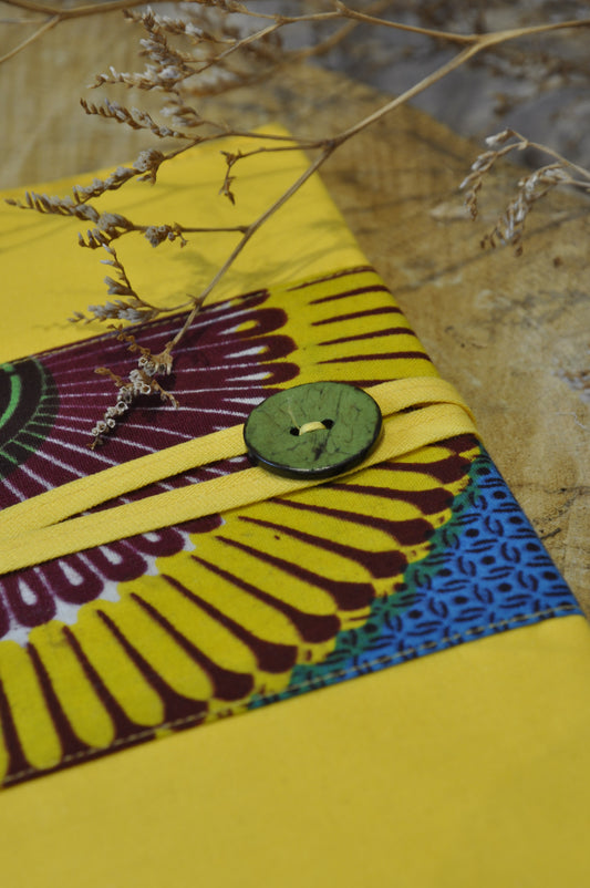 CONFIDENCE - couvre carnet A5 - wax upcyclé - fait en Belgique - ethnique - écrire, rêver et se confier