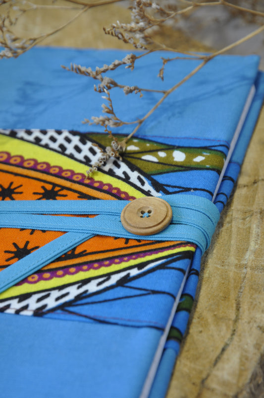 CONFIDENCE - couvre carnet A5 - wax upcyclé - fait en Belgique - ethnique - écrire, rêver et se confier