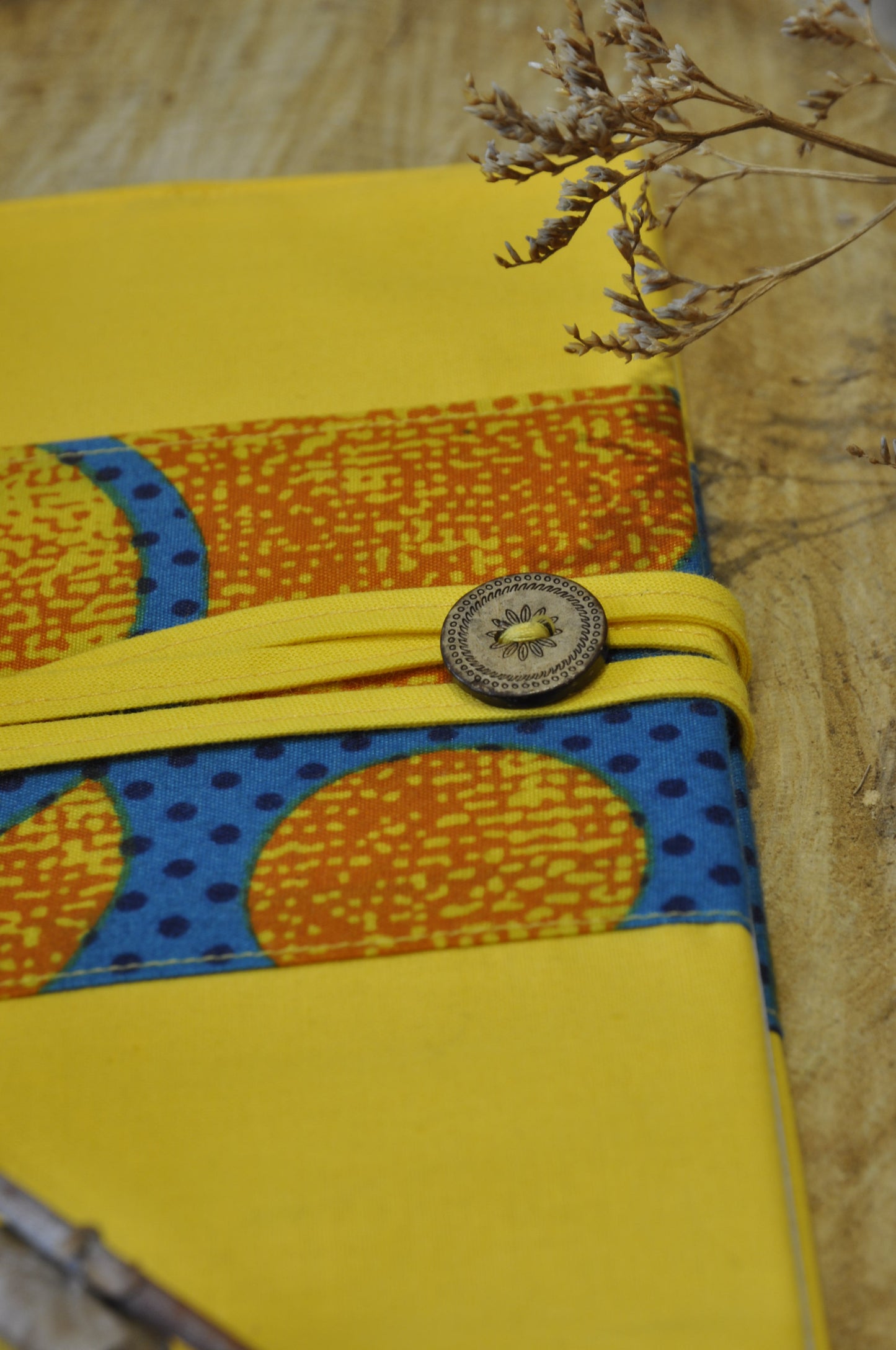 CONFIDENCE - couvre carnet A5 - wax upcyclé - fait en Belgique - ethnique - écrire, rêver et se confier