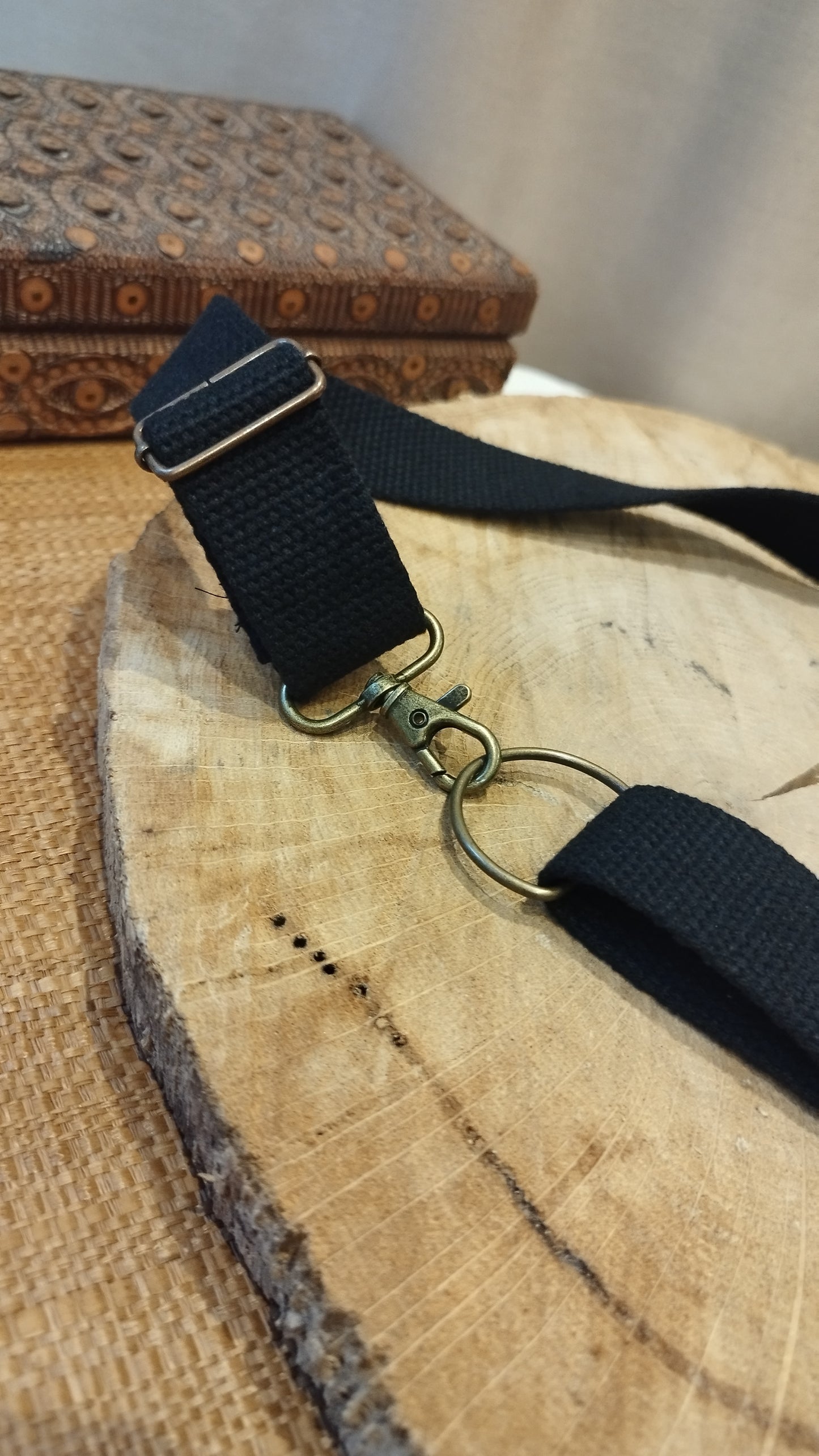 MINI NOMADE - petit sac banane S - Baghu - Sac artisanal belge - Ethnique - upcyclé - durable