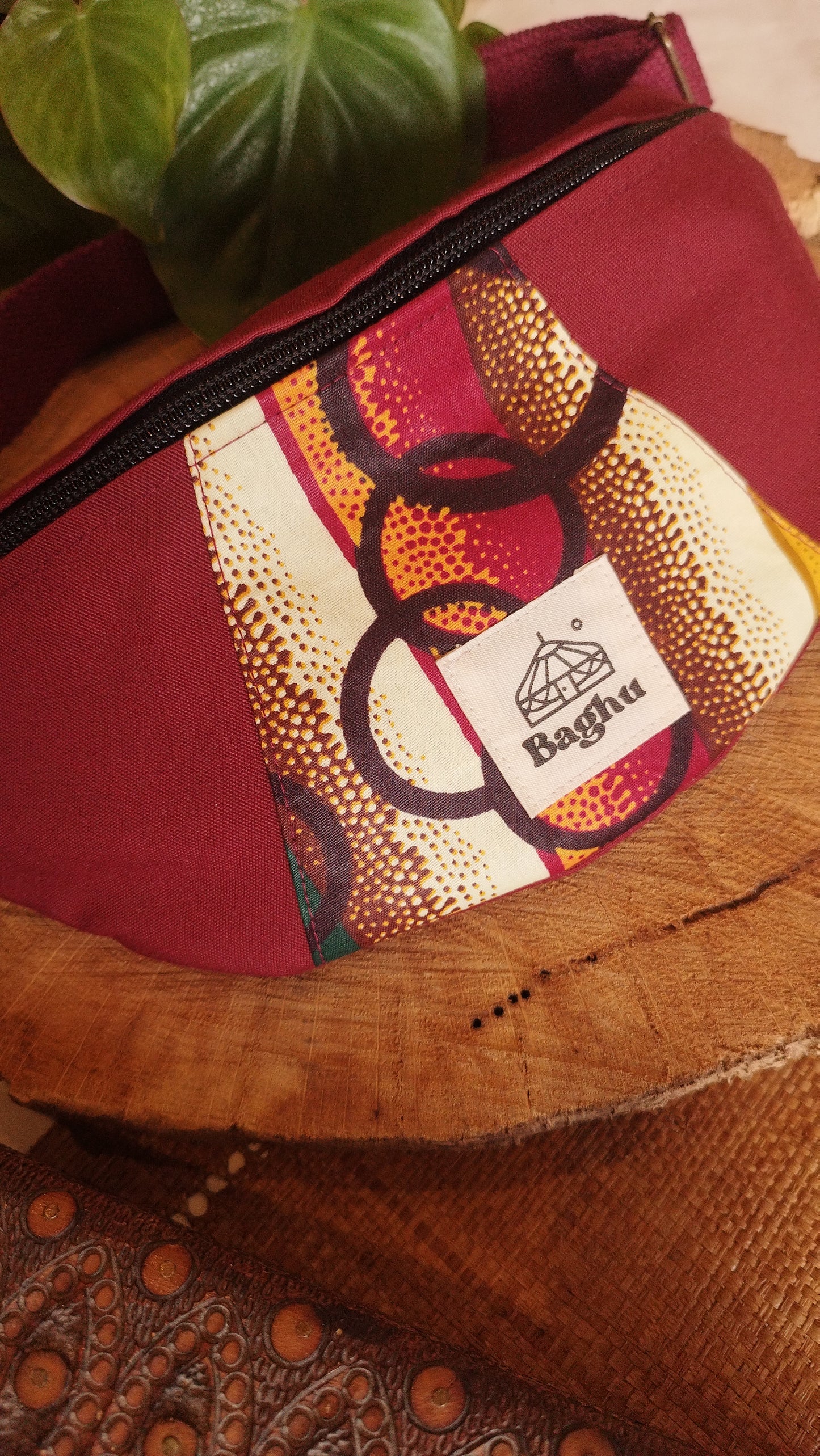 MINI NOMADE - petit sac banane S - Baghu - Sac artisanal belge - Ethnique - upcyclé - durable