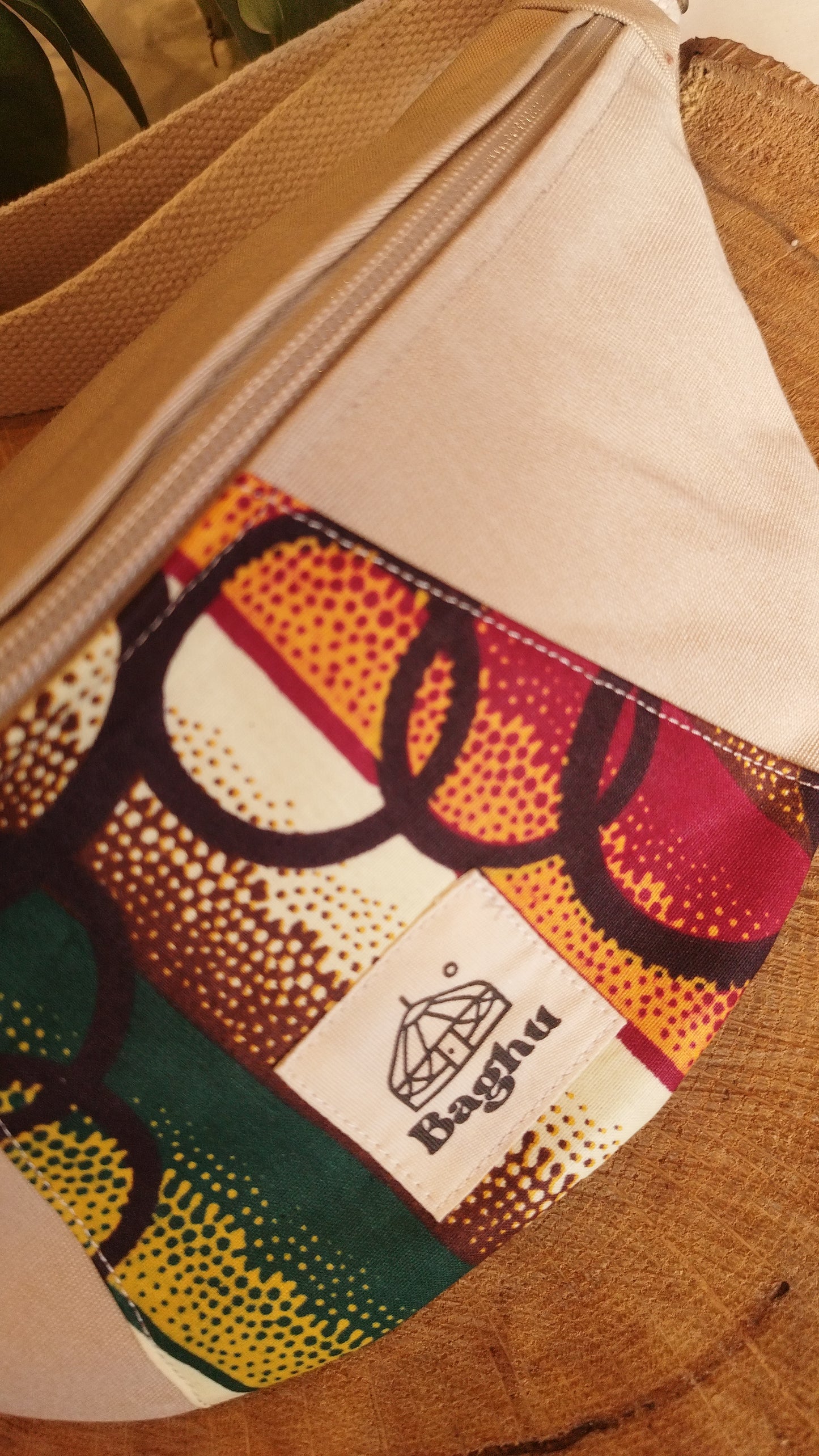 MINI NOMADE - petit sac banane S - Baghu - Sac artisanal belge - Ethnique - upcyclé - durable