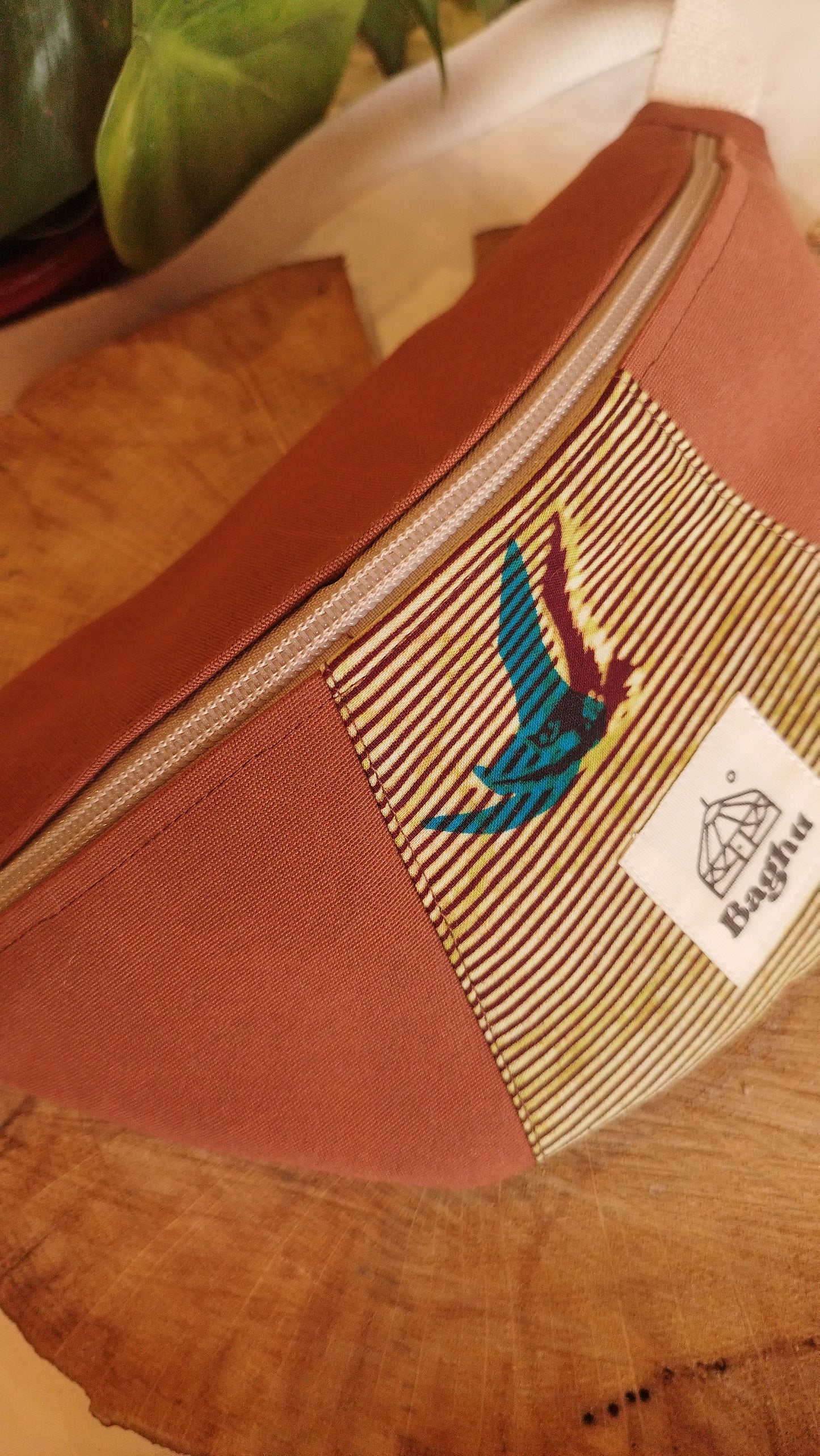 MINI NOMADE - petit sac banane S - Baghu - Sac artisanal belge - Ethnique - upcyclé - durable