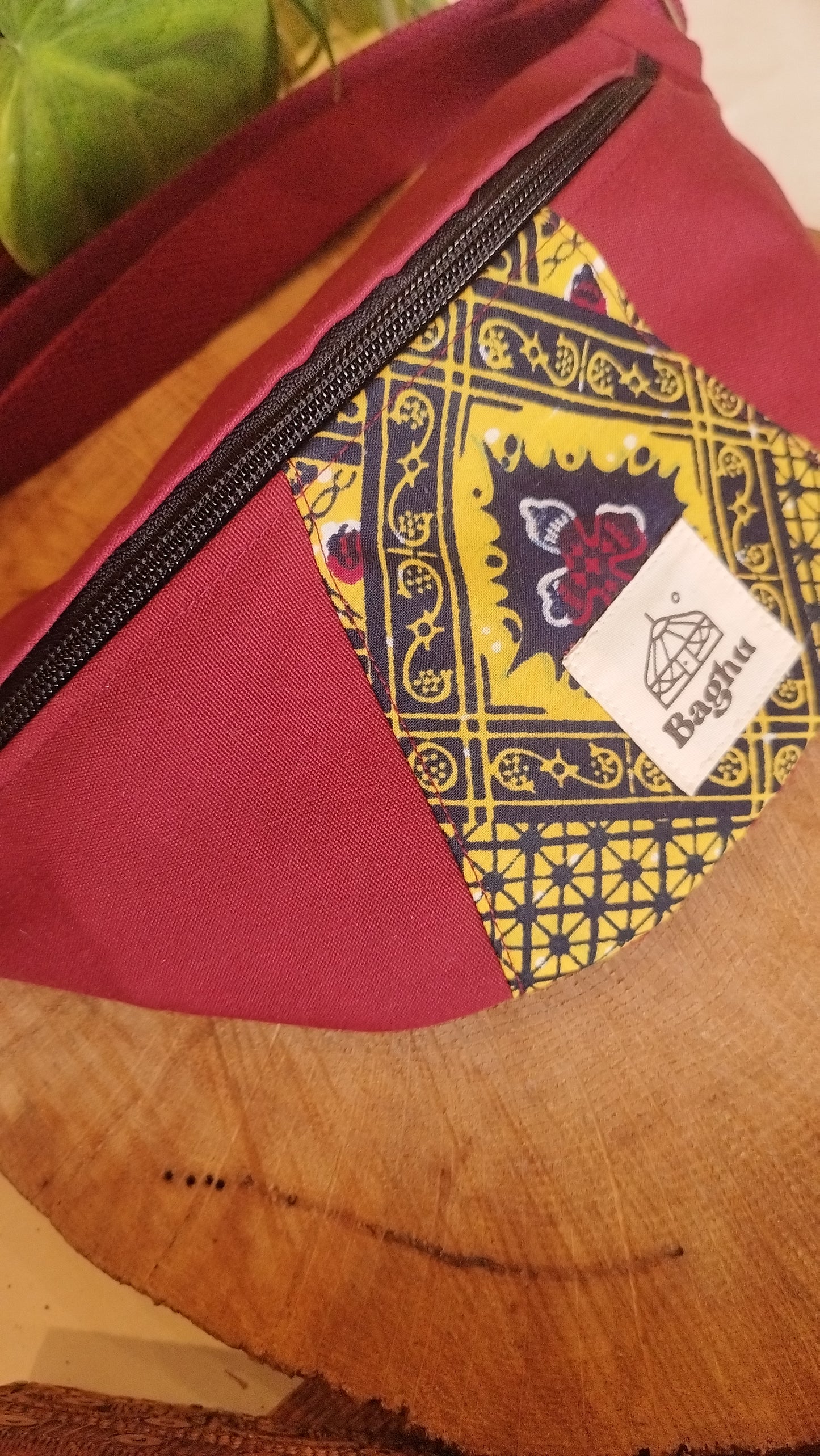 MINI NOMADE - petit sac banane S - Baghu - Sac artisanal belge - Ethnique - upcyclé - durable