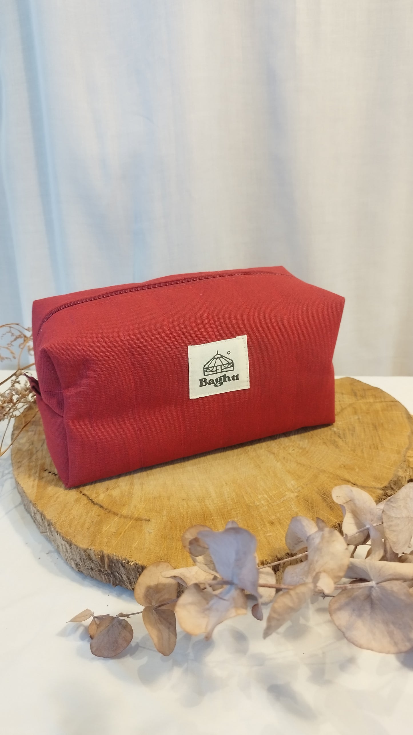 RITUEL - trousse de toilette - Taille S - upcyclé - toile de yourte - fait en Belgique - bordeaux