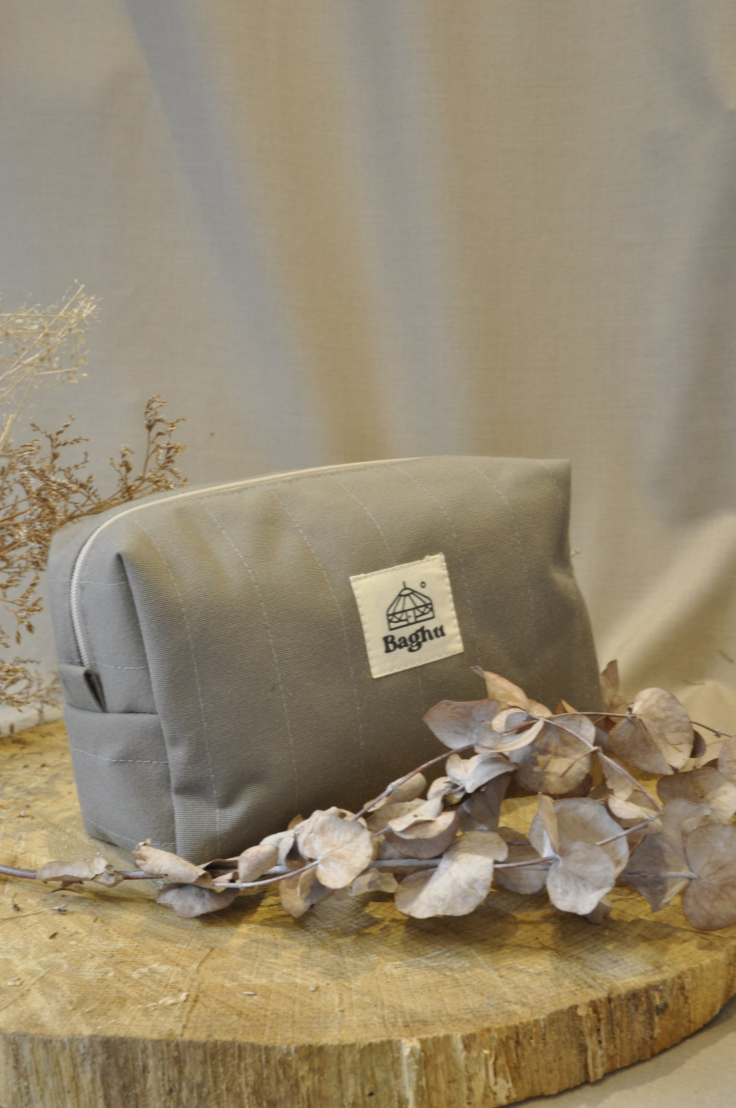 RITUEL - trousse de toilette - Taille S - upcyclé - toile de yourte - fait en Belgique -