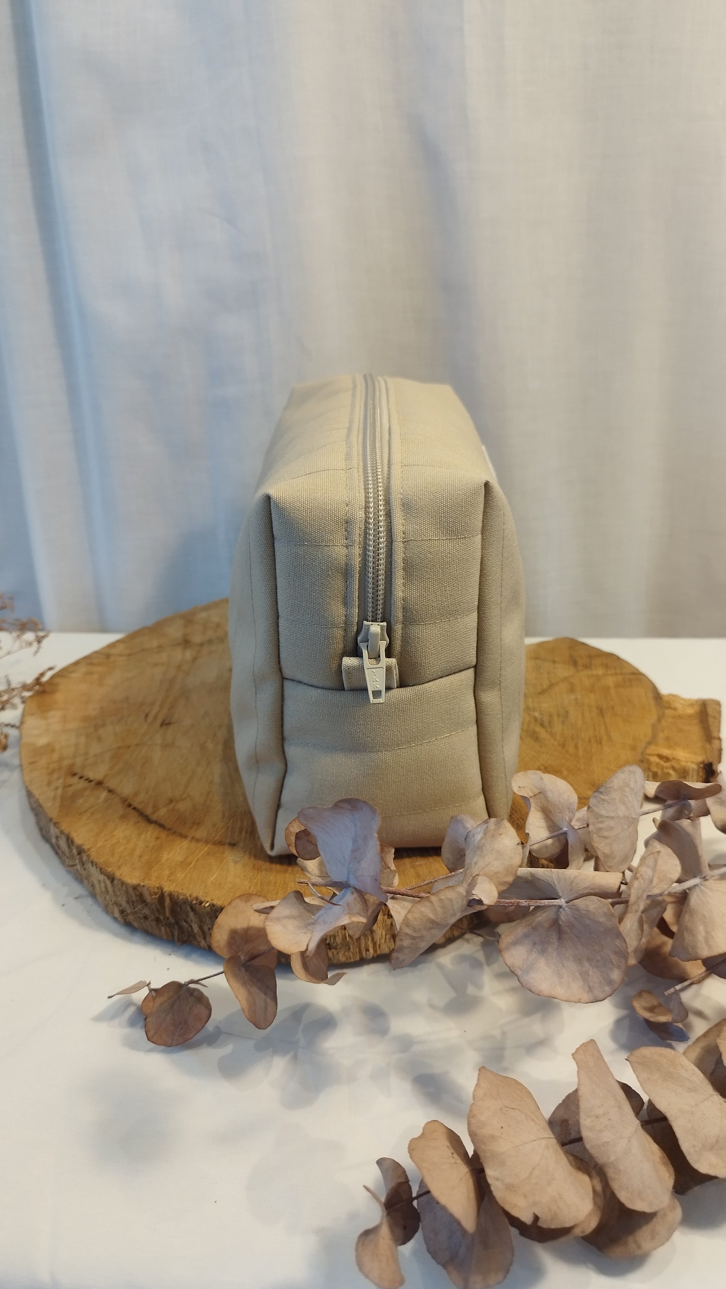 ESCAPADE - trousse de toilette - Taille M - upcyclé - toile de yourte - fait en Belgique - écru