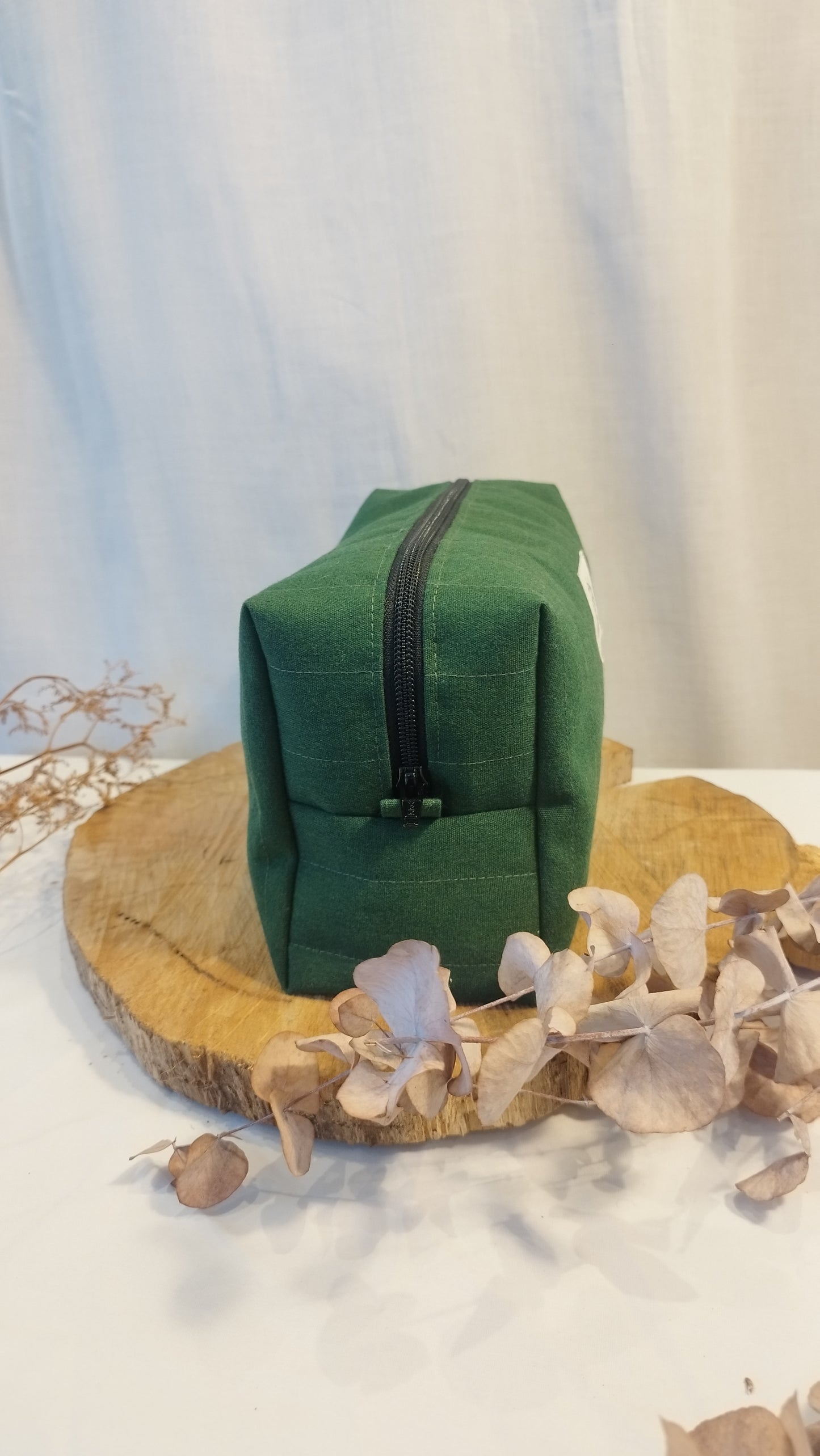 ESCAPADE - trousse de toilette - Taille M - upcyclé - toile de yourte - fait en Belgique - vert d'eau foncé