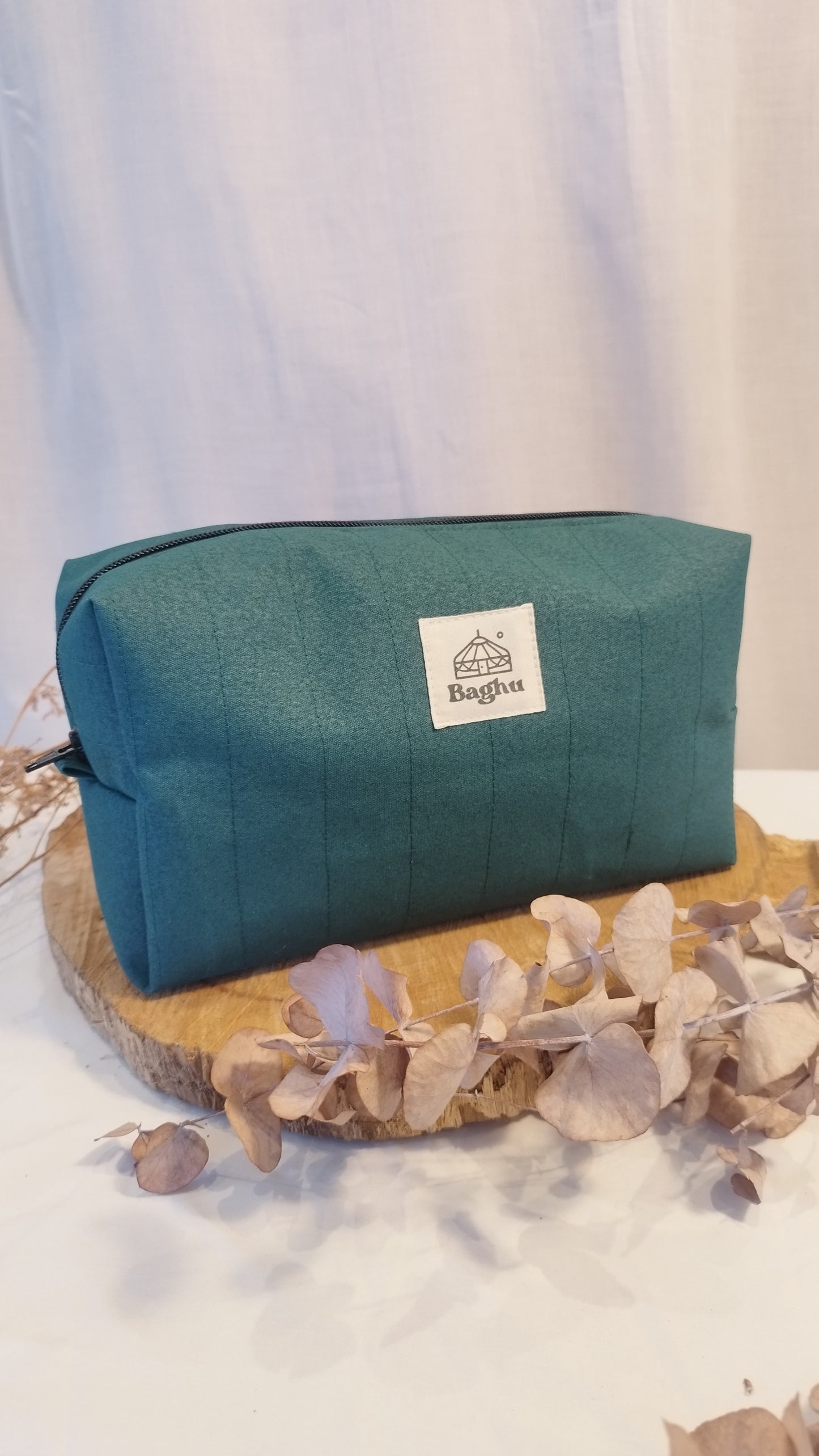 ESCAPADE - trousse de toilette - Taille M - upcyclé - toile de yourte - fait en Belgique