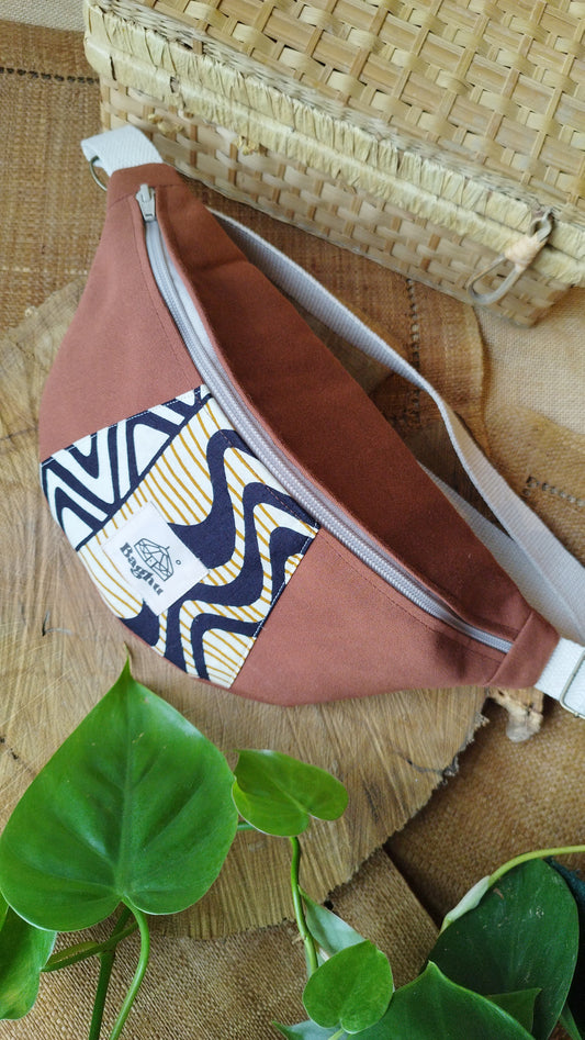 MINI NOMADE - petit sac banane S - Baghu - Sac artisanal belge - Ethnique - upcyclé - durable -