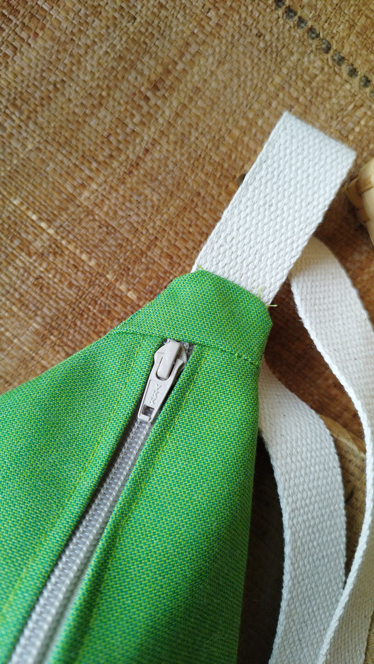 MINI NOMADE - petit sac banane S - Baghu - Sac artisanal belge - Ethnique - upcyclé - durable -